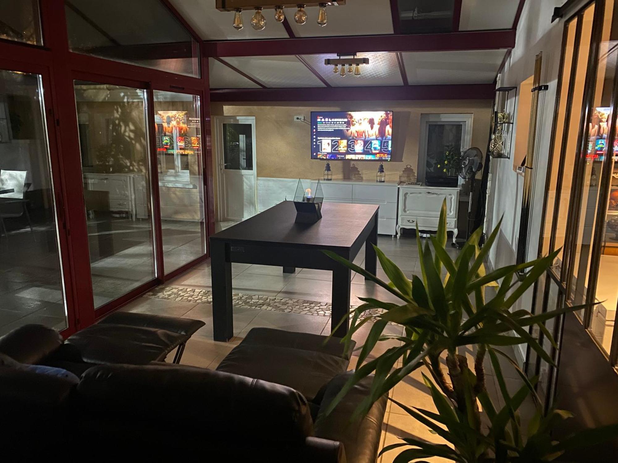 ホテル Dependance Avec Billard A Proximite Zenith Rouen ル・グラン・ケヴィイー エクステリア 写真